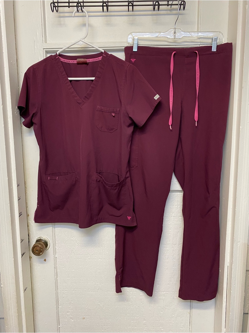 Medcoture women’s scrubs set size small wine color straight leg pant